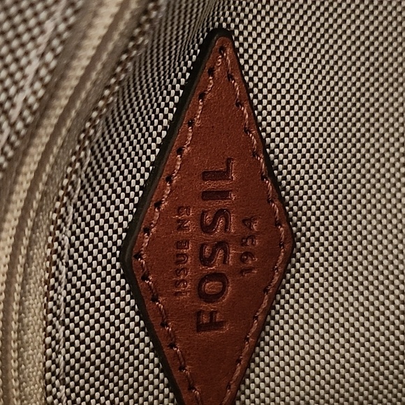 Fossil Shoulder Bag - Picture 7 of 9